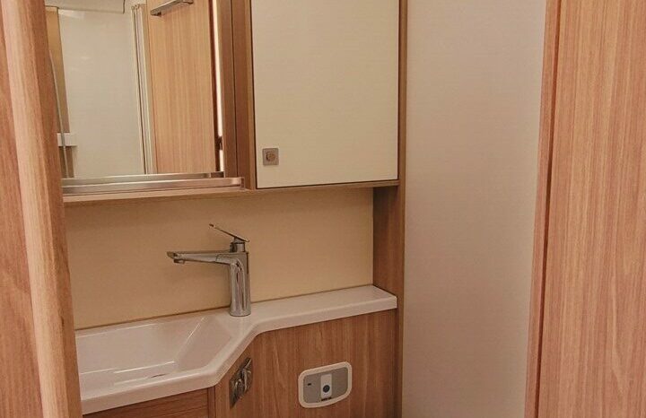 BURSTNER IXEO I 736 complet